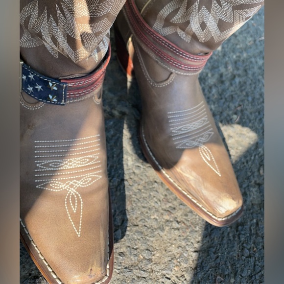 Cowboy boots - Picture 2 of 5